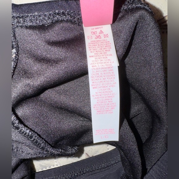 🖤🔥Victoria’s Secret black swim top purchased and never worn. Sz. L NWOT🖤🔥 - Picture 8 of 9